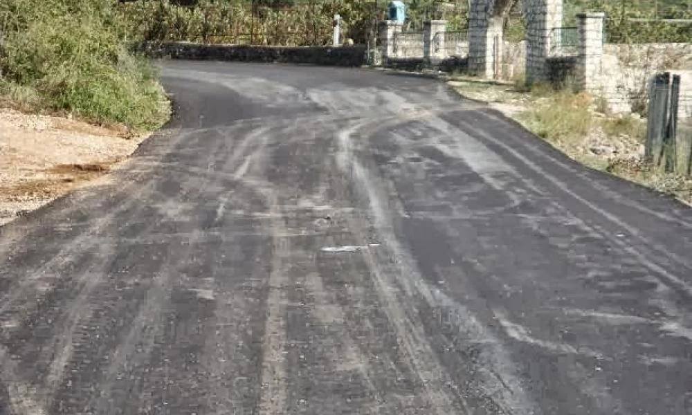 Ανήλικοι έβαζαν πέτρες και λάστιχα στο δρόμο για να προκαλέσουν ατυχήματα!